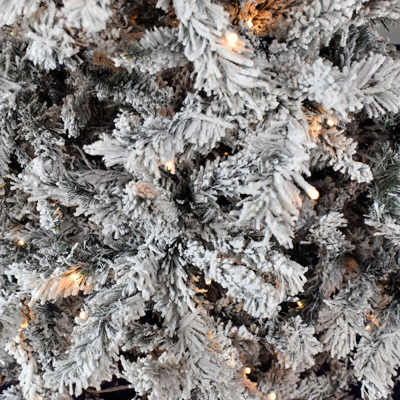 Christmas Tree Flocked Pine Snow 215cm