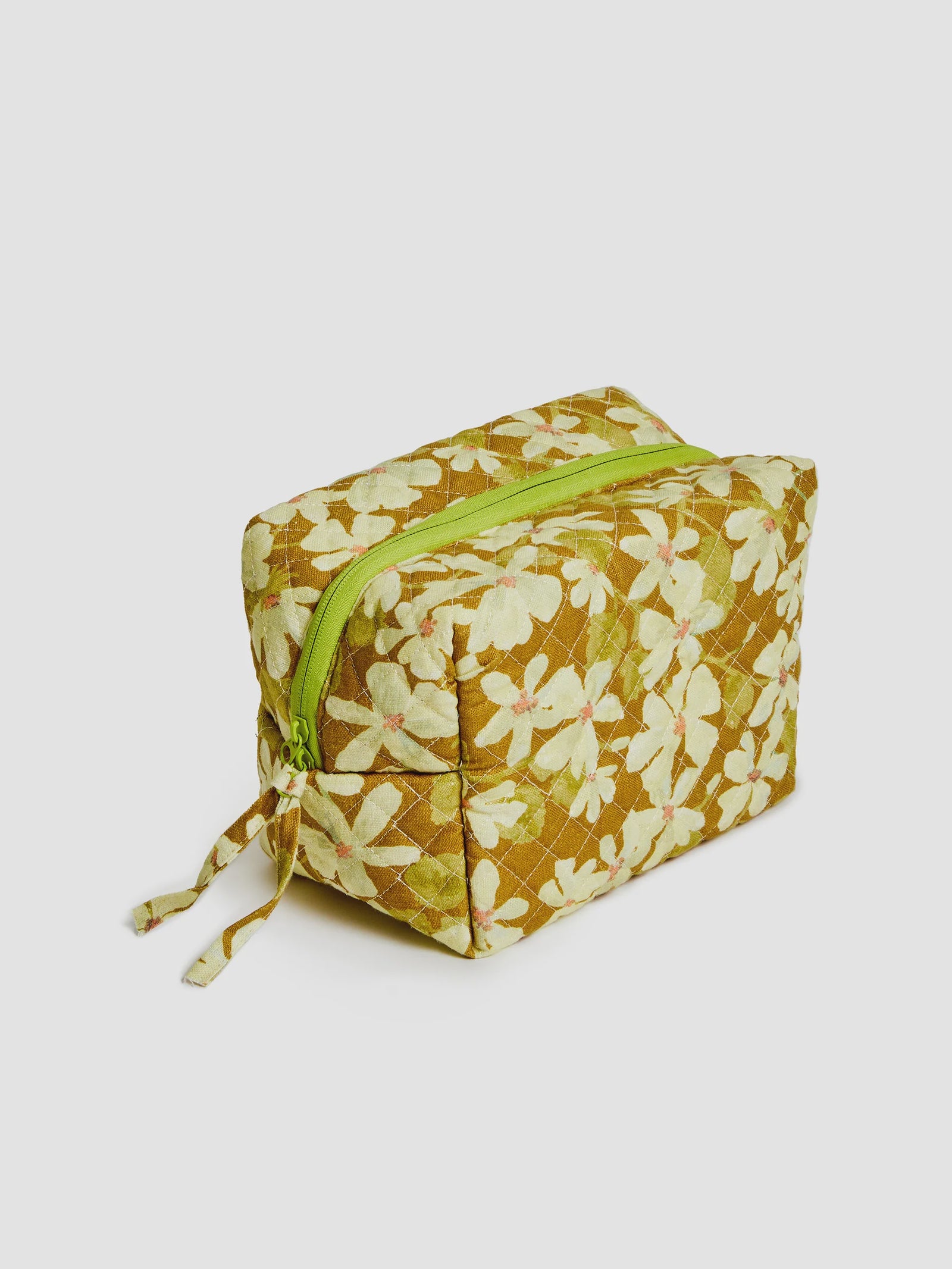 Violet Toiletry Bag Medium