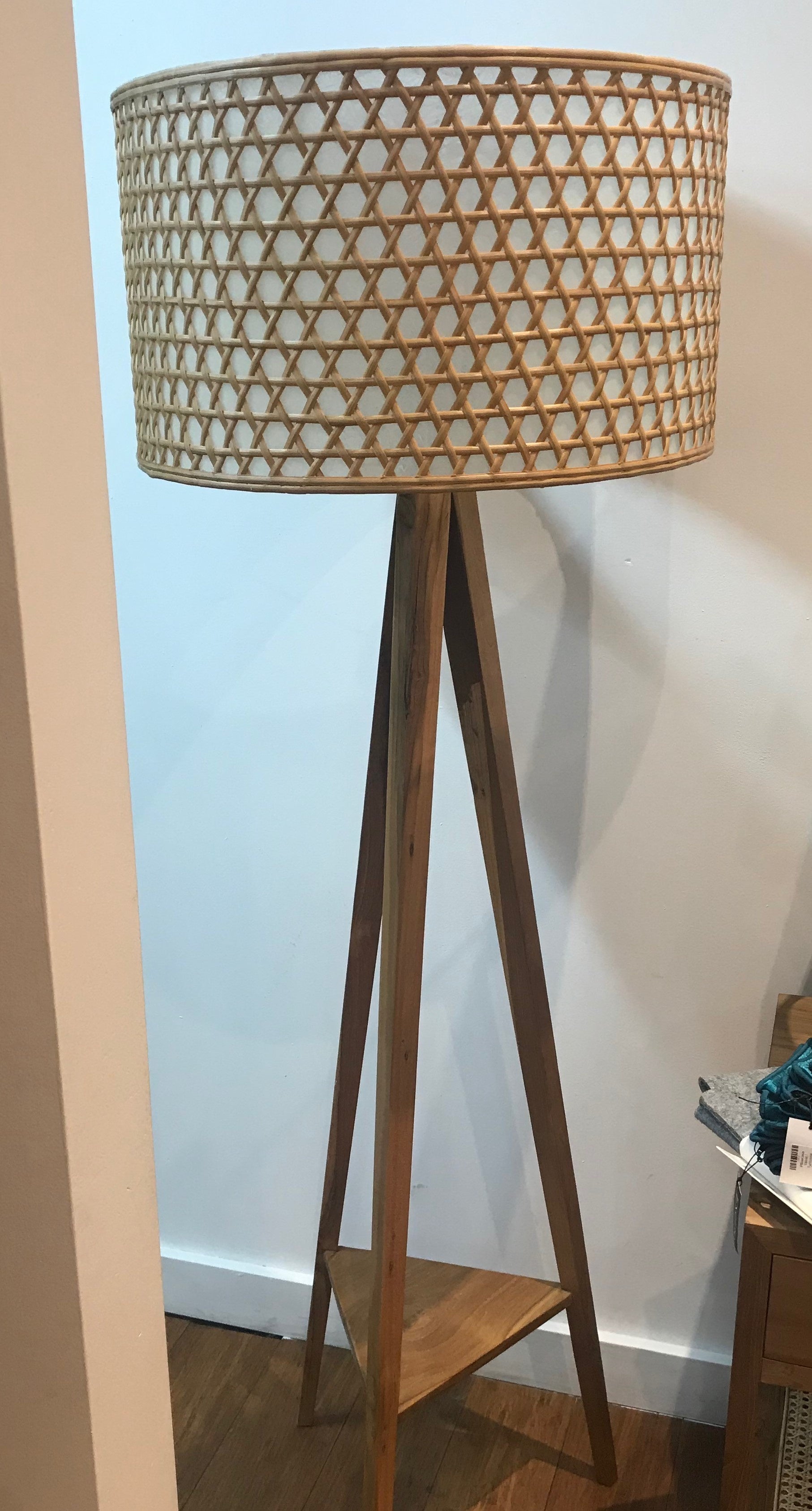 Tri light shelf floor shop lamp