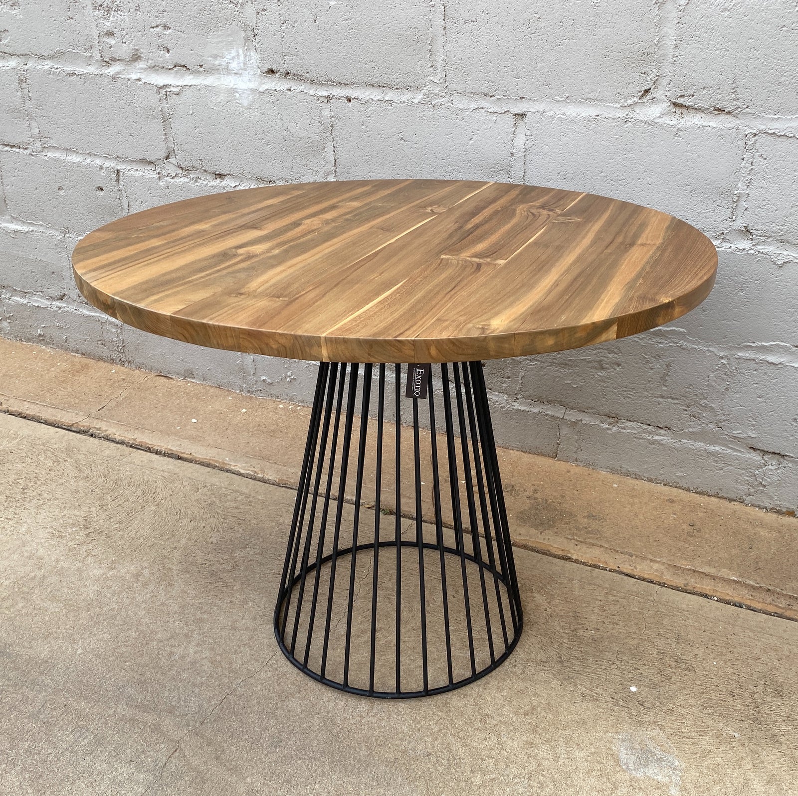 Dining Table Round Zee