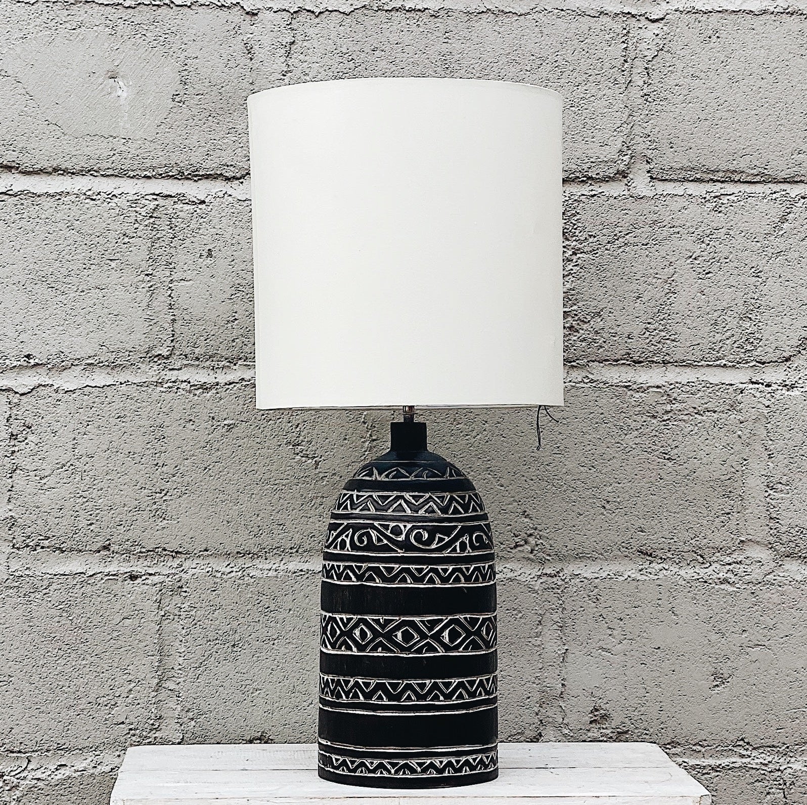Lamp Tribal Ukir