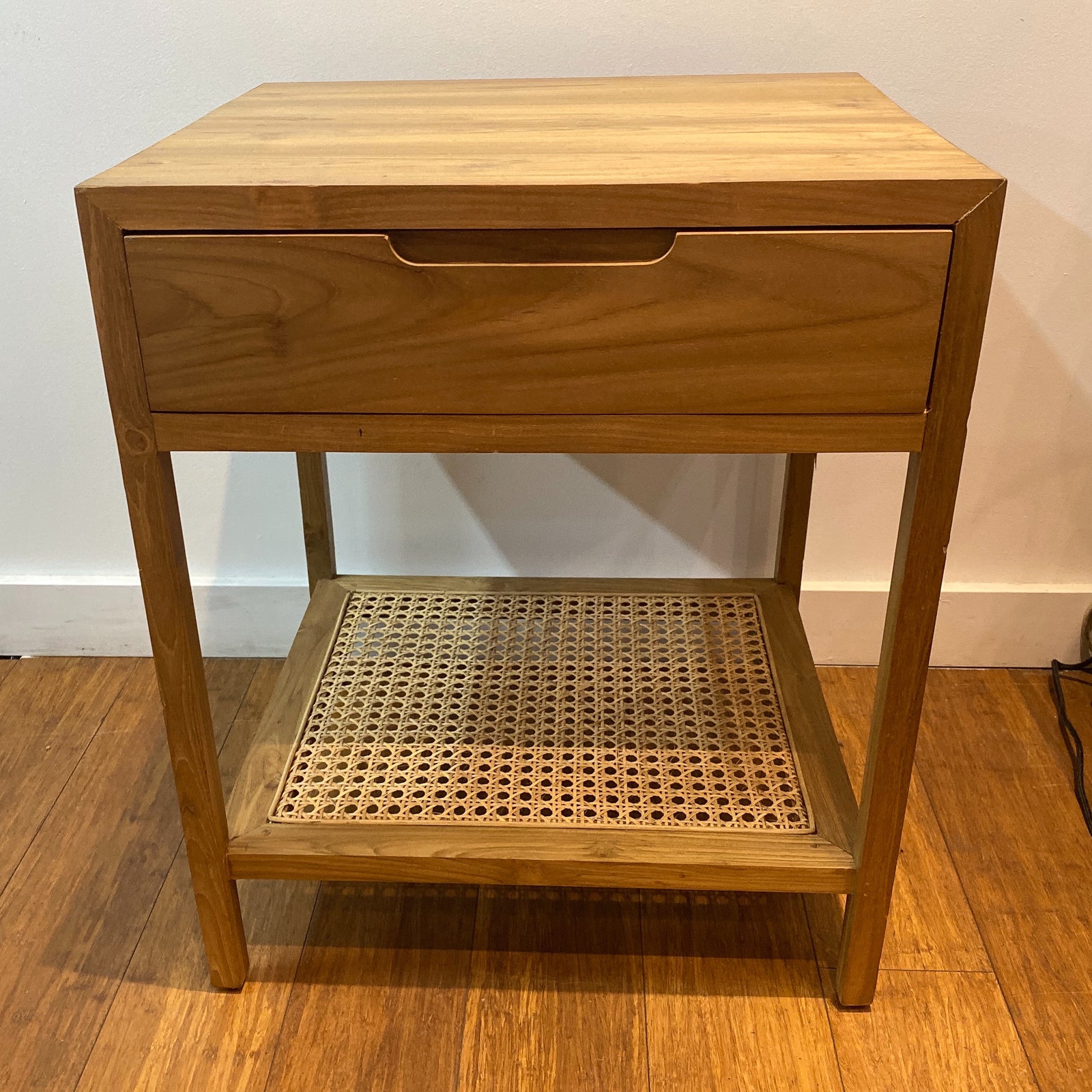 Bedside Capella with Shelf