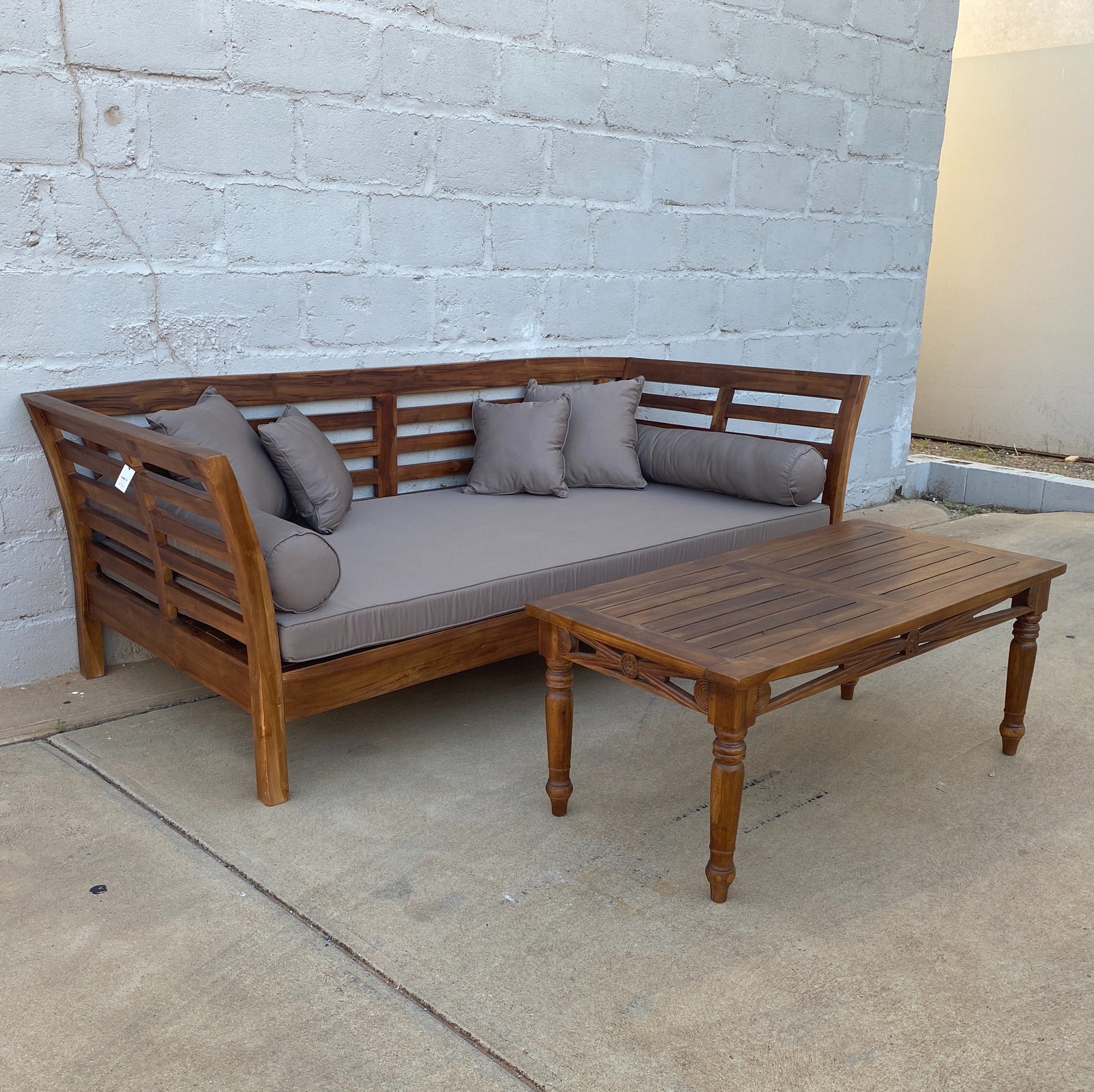 Coffee Table Botavia Slatted