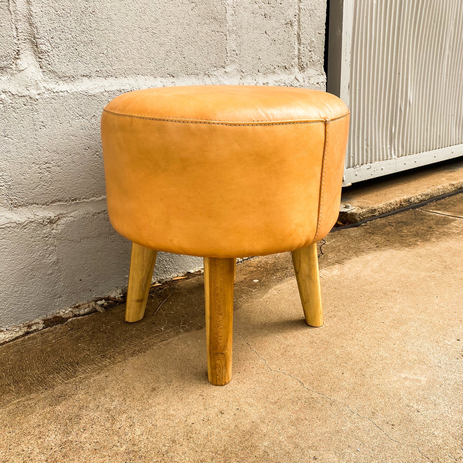 Ottoman Leather Smooth Round