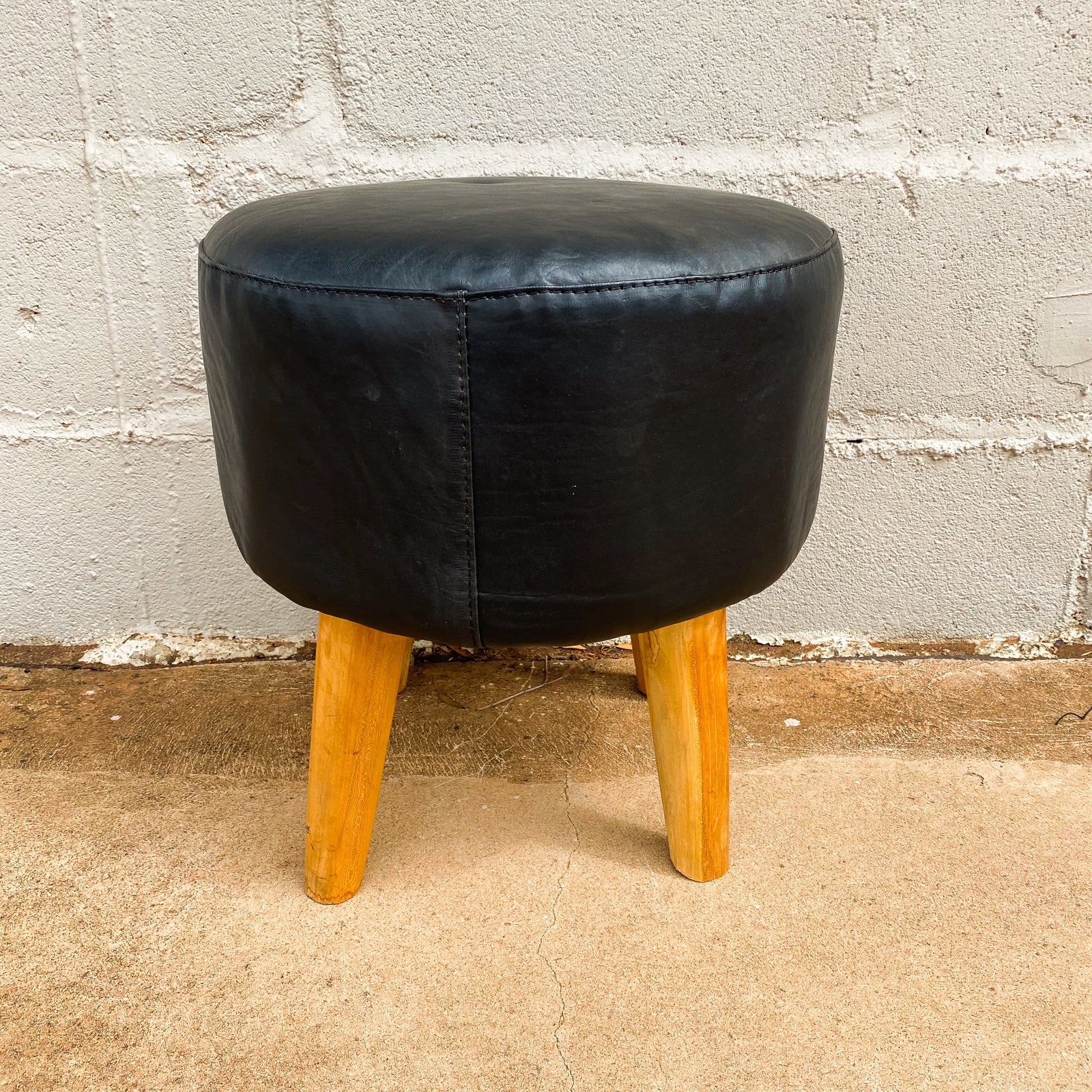 Ottoman Leather Smooth Round