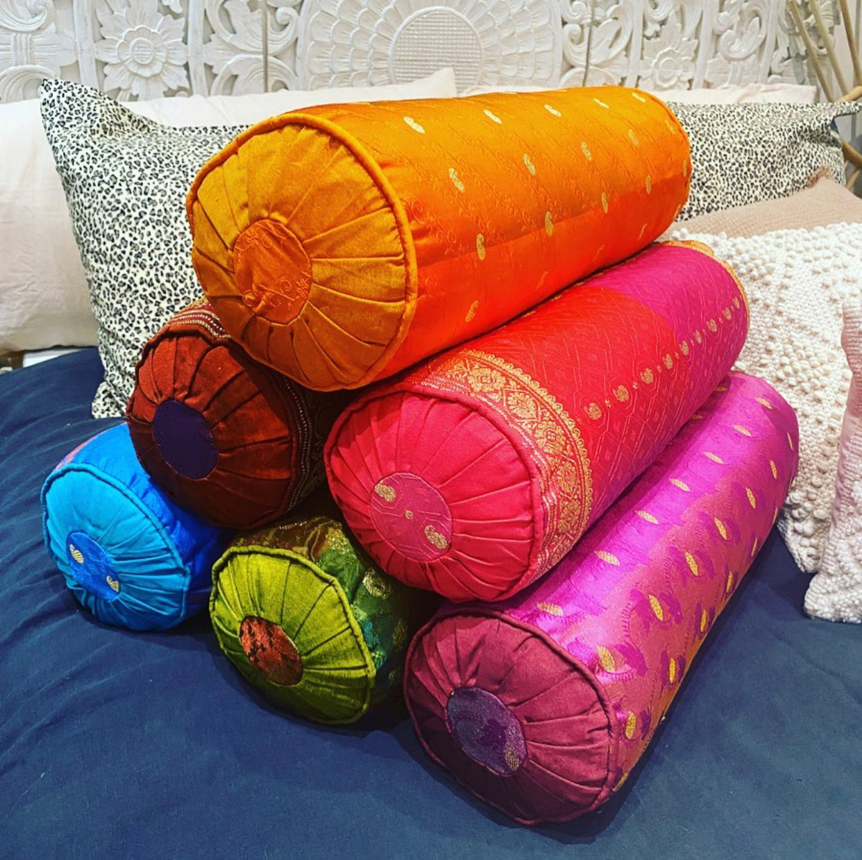 Cushion Roll Sari Silk