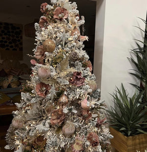 Christmas Tree Flocked Pine Snow 215cm