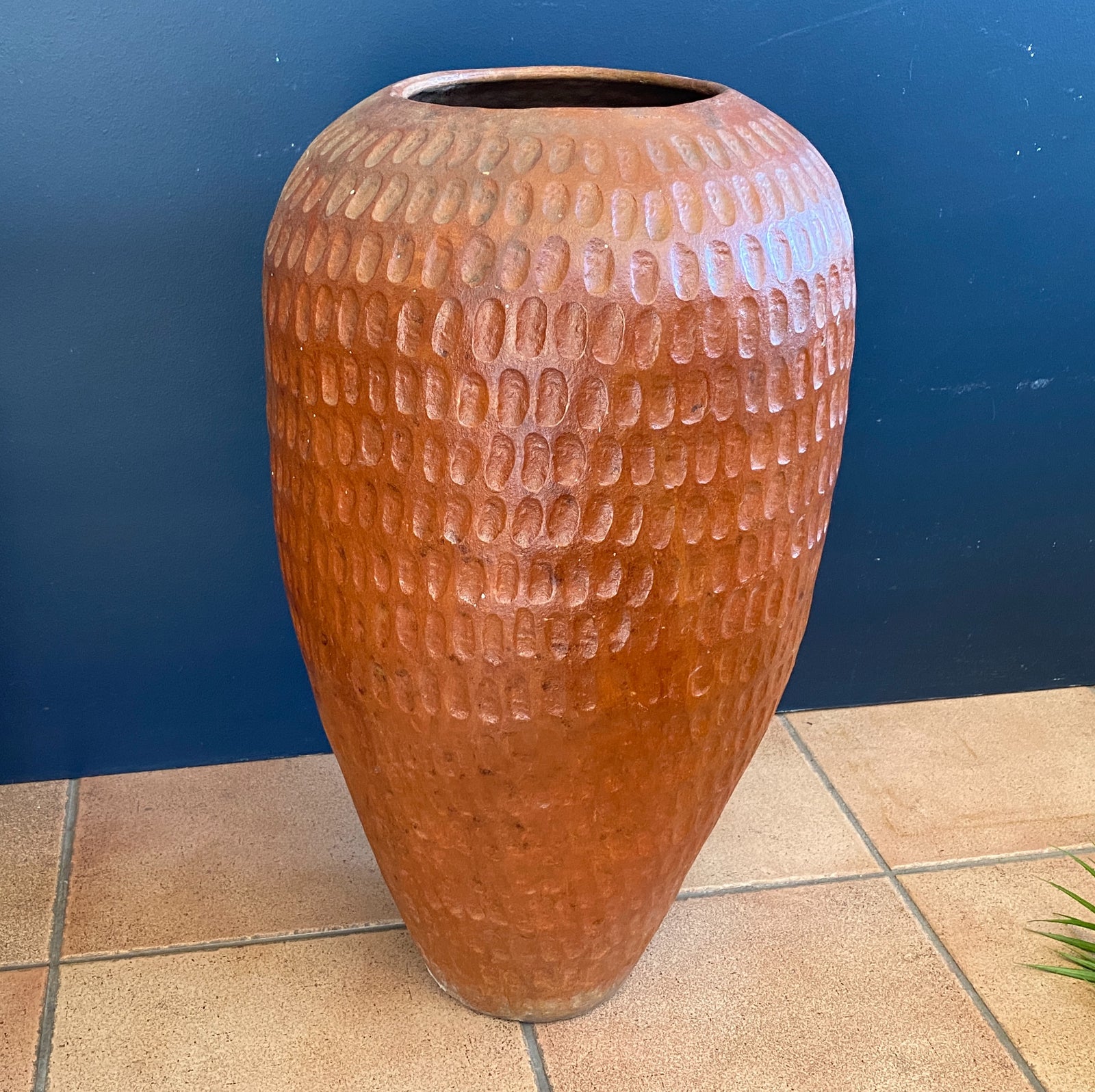 Pot Dimpled 70cm