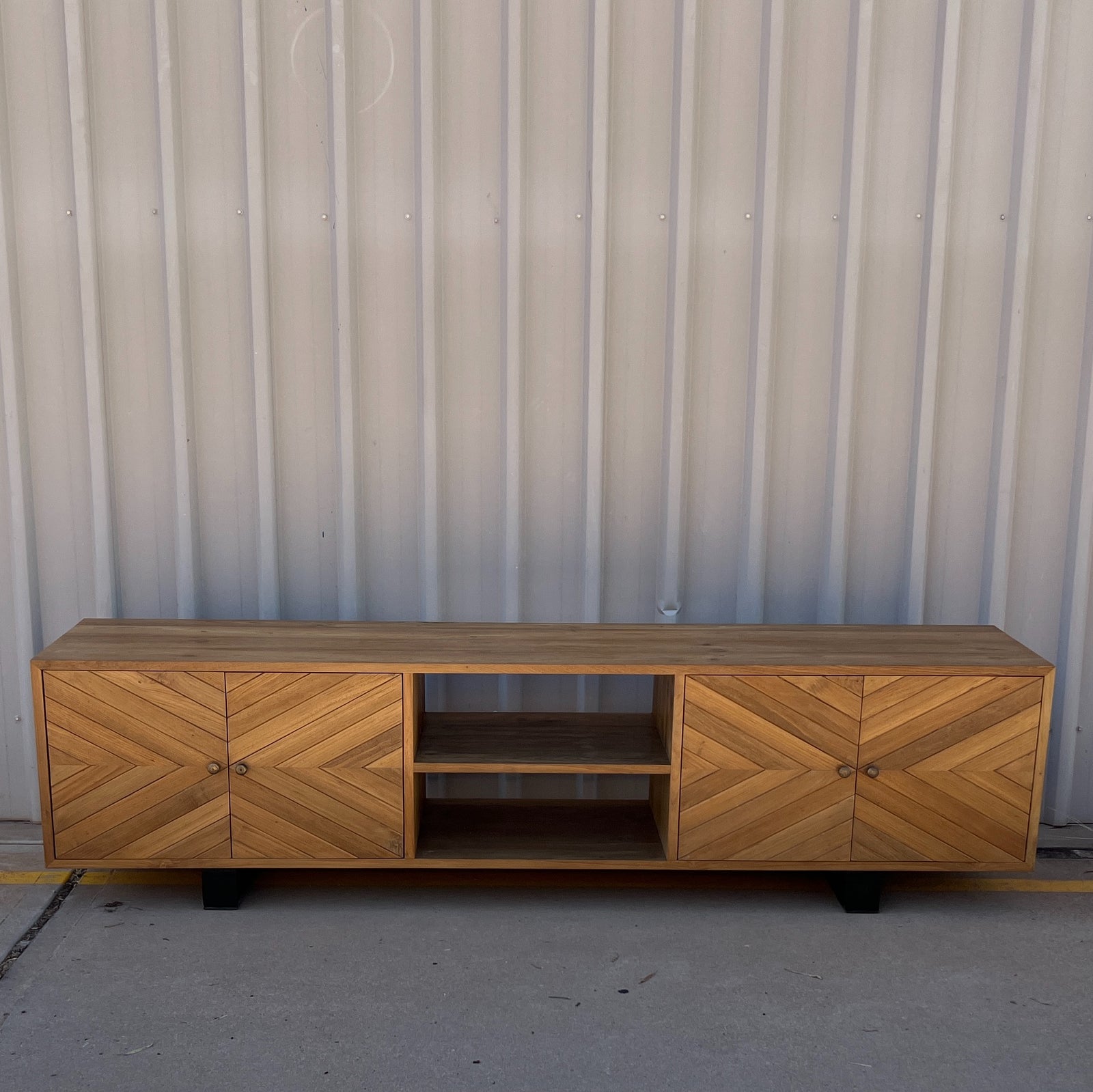 Tv Cabinet Stellar 4 Door with Shelf