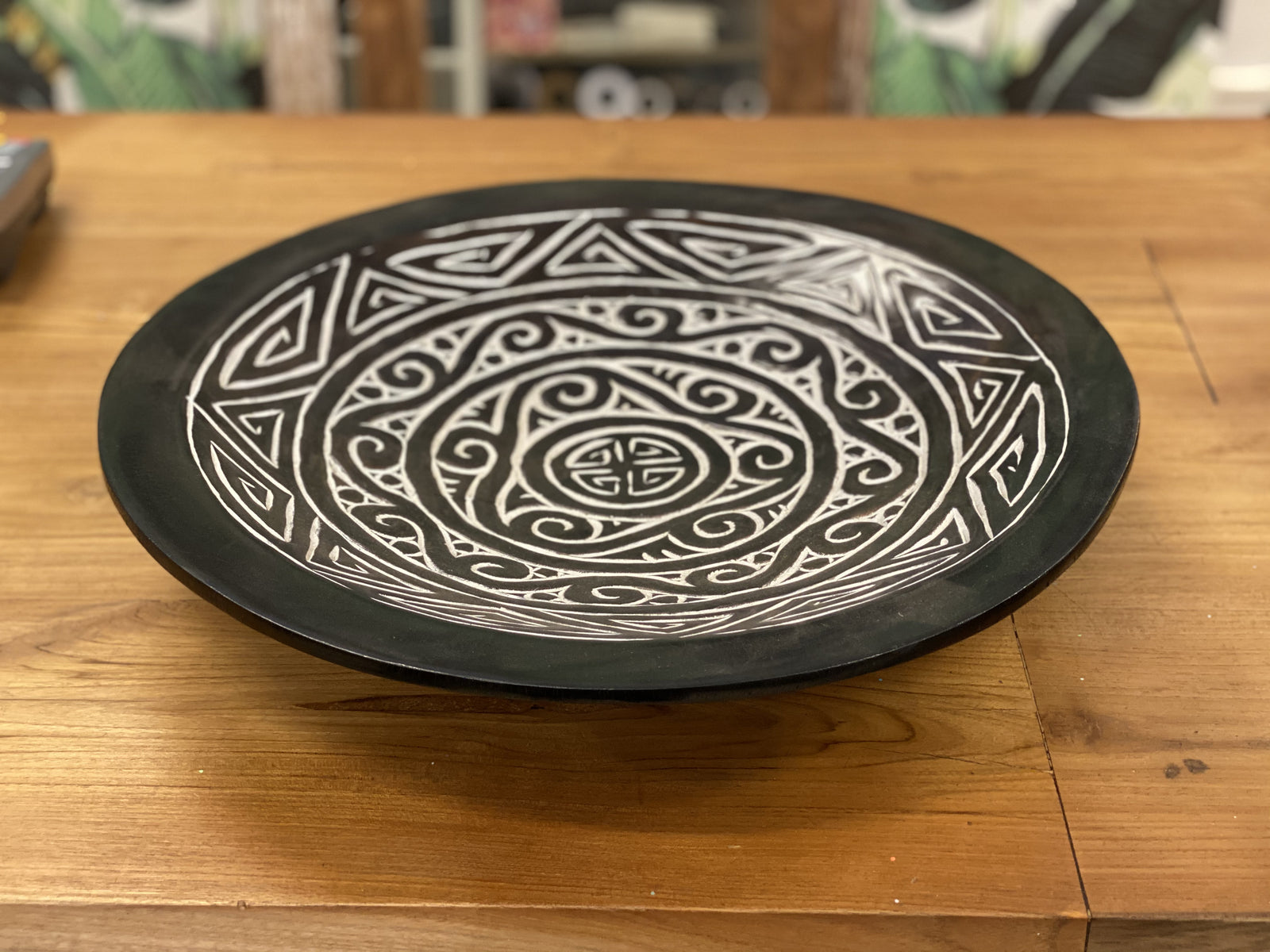 Plate Tribal